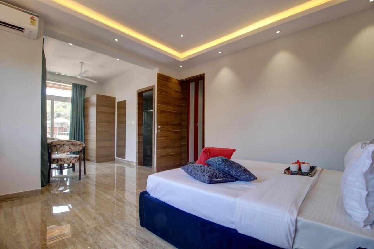 Euphoria Luxury Villa - 5Bhk - Private Pool - Jacuzzi, Baga Extérieur photo